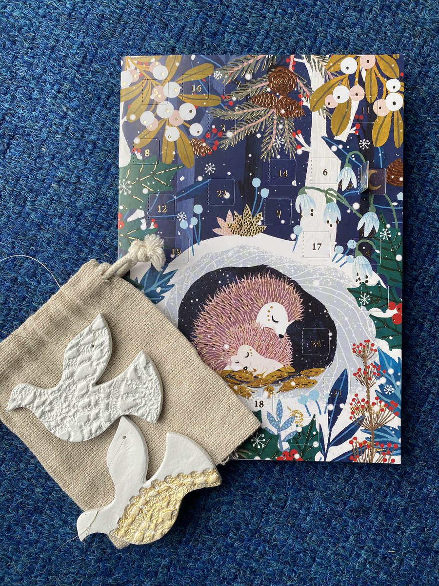 mrs_sreid's tweet image. My secret friend knows me so well! These beautiful gifts appeared on my desk this morning &amp;amp; really made me smile 🥰🥰