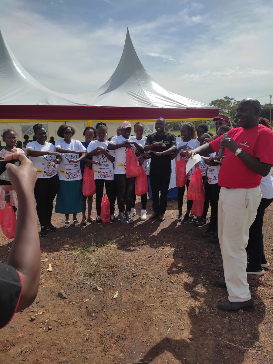 Commorating World Aids Day at KMTC grounds Kisumu.HIV is not yet over we need money to Equalize.End the tripple threat..
1. ~New Hiv infections~ 
2. ~Adolescent pregnancies~ 
3. ~Sexual and Gender Based Violence.~ 
🫵
#WorldAIDSDay2022