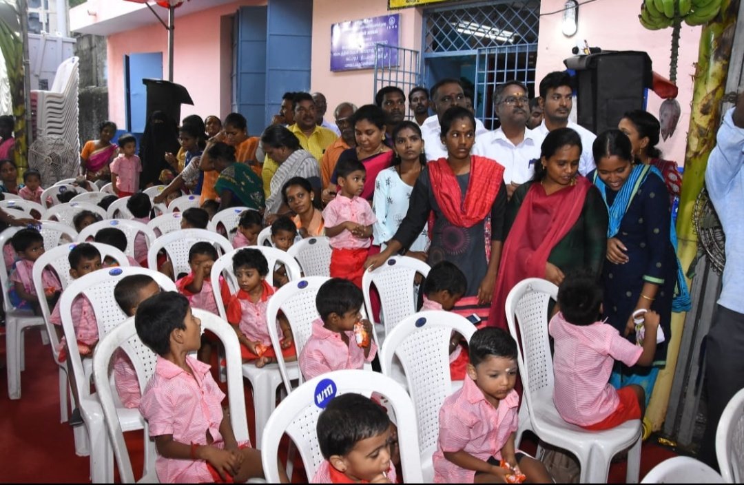 CMageshKumar6's tweet photo. அமைச்சர்கள் அண்ணன் @PKSekarbabu அண்ணன் @Avadi_Nasar துவக்கி வைத்தனர், துணை மேயர் மு.மகேஷ்குமார்., 6 வது மண்டல குழு தலைவர் சரிதா மகேஷ்குமார்.,பகுதி செயலாளர்கள்.,மாவட்ட இளைஞரணி து.அமைப்பாளர்கள்.,பகுதி அமைப்பாளர்கள்.,  து.அமைப்பாளர்கள்.,வட்ட இளைஞரணி அமைப்பாளர்கள்., இருந்தனர்... 2/2 https://t.co/rDKviCZ7Et
