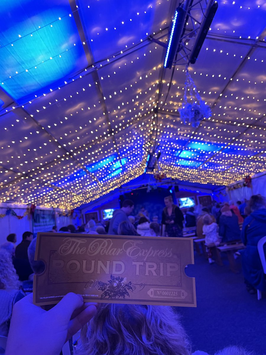 Katie Offiler (@katieoffiler) on Twitter photo all aboard!
having the best time performing on warner bros production of the polar express at <a href="/midnorfolkrly/">Mid-Norfolk Railway</a> πβ¨
27 down 63 to go! all aboard!
having the best time performing on warner bros production of the polar express at <a href="/midnorfolkrly/">Mid-Norfolk Railway</a> πβ¨
27 down 63 to go!