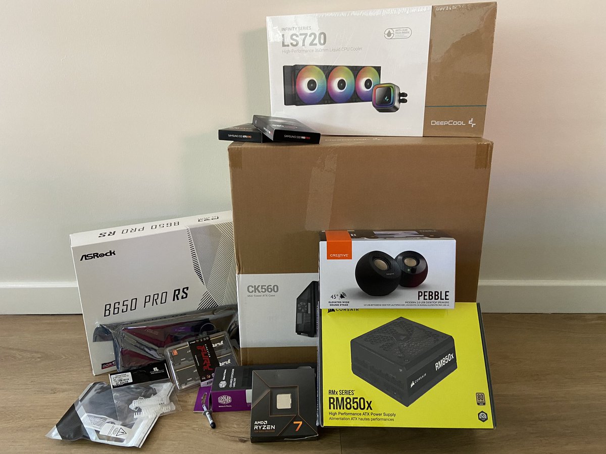 dmratovich's tweet photo. Christmas has come early! Looking forward to getting my geek on and building a new gaming rig. It’s been a while, hopefully this goes OK! 😬 https://t.co/0MdPuD2uK4