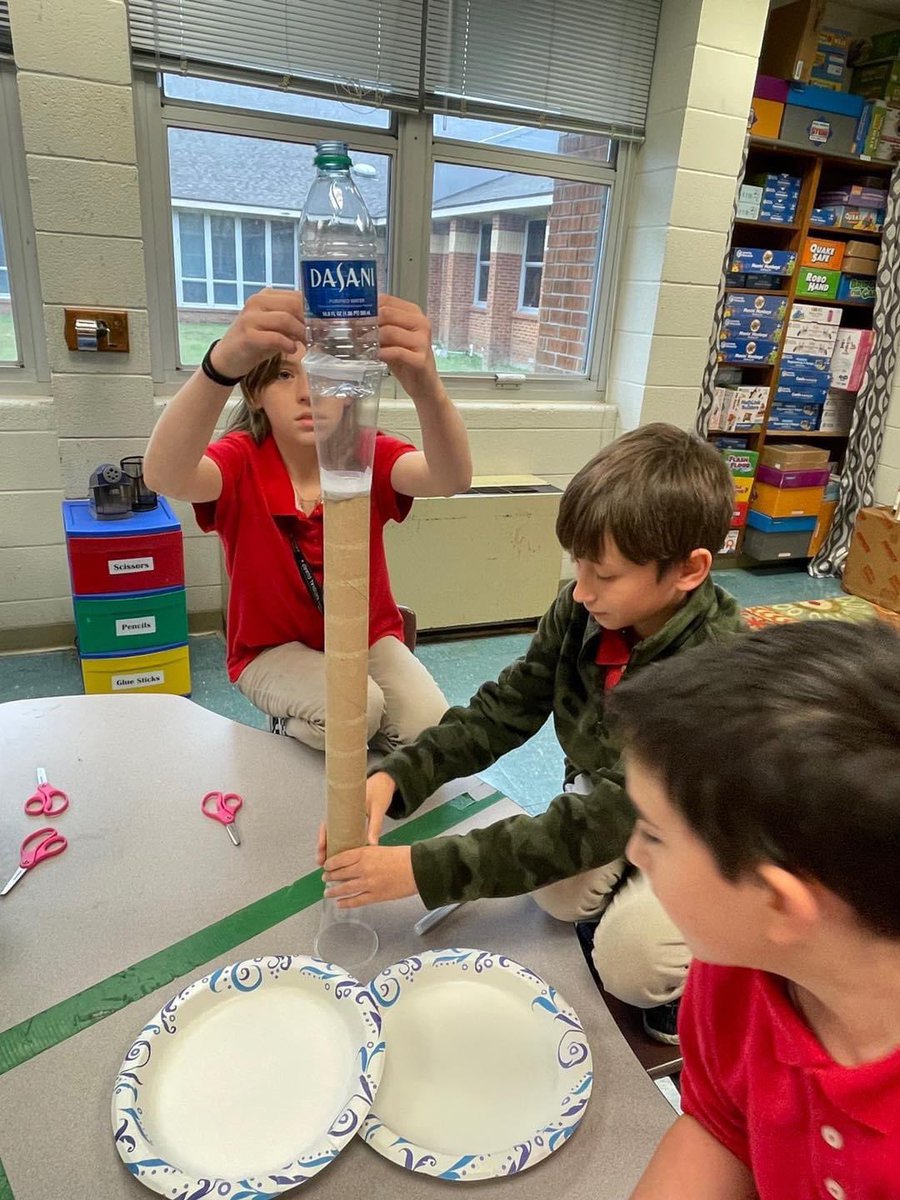 CrescentElm's tweet photo. Our 2nd and 5th graders worked together to build free standing towers in STEM class!

#serveleadinspire https://t.co/Ckyt0AdDpg