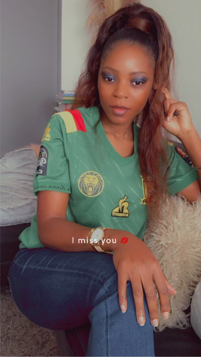 Vicky55015300's tweet photo. #Cameroun1 - #Bresil 0
Bon mois à tous https://t.co/sHGKfxzT9r