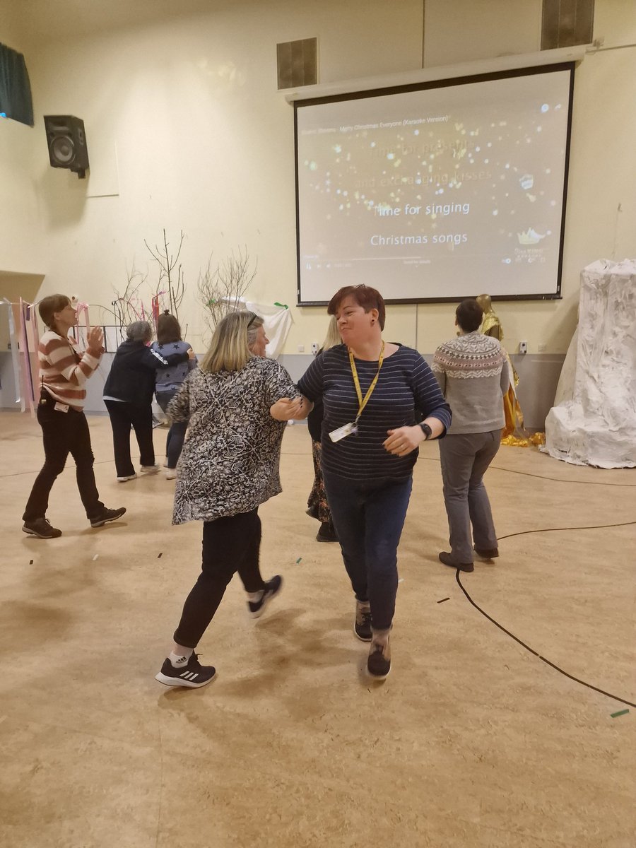 Team_Oaklands's tweet photo. It's December, we are all getting tired, but the staff @Team_Oaklands are always up for a bit of Signalong revision. Especially when it's followed by the first of our Christmas Karaoke sessions! #commitment #Christmas #Thursday #Edinburgh #gottaloveasingsong https://t.co/5E1Y8aXFrA