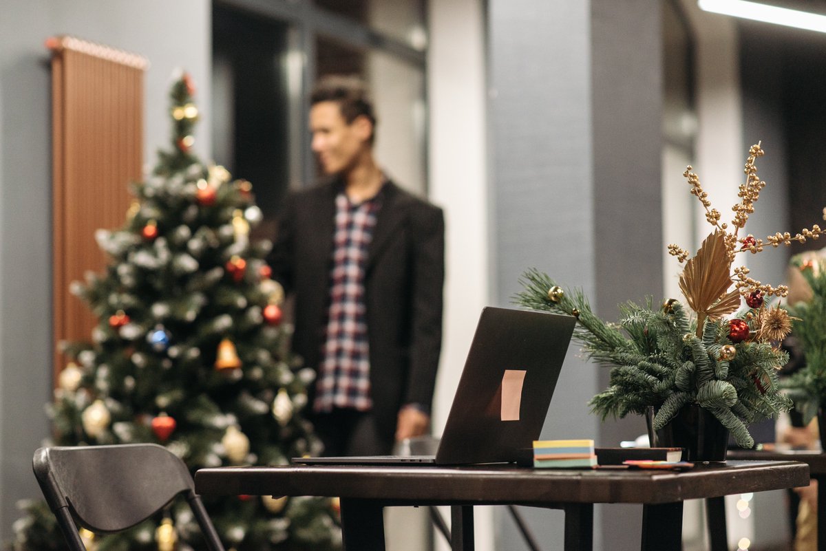 Raw_Coms's tweet photo. Getting your phone pystem ready for Christmas.

To read our practical tips click here: https://t.co/G4wCbj4M1J

#phonesystem #christmas2022 #business #phoneetiquette https://t.co/hiefTwATcz