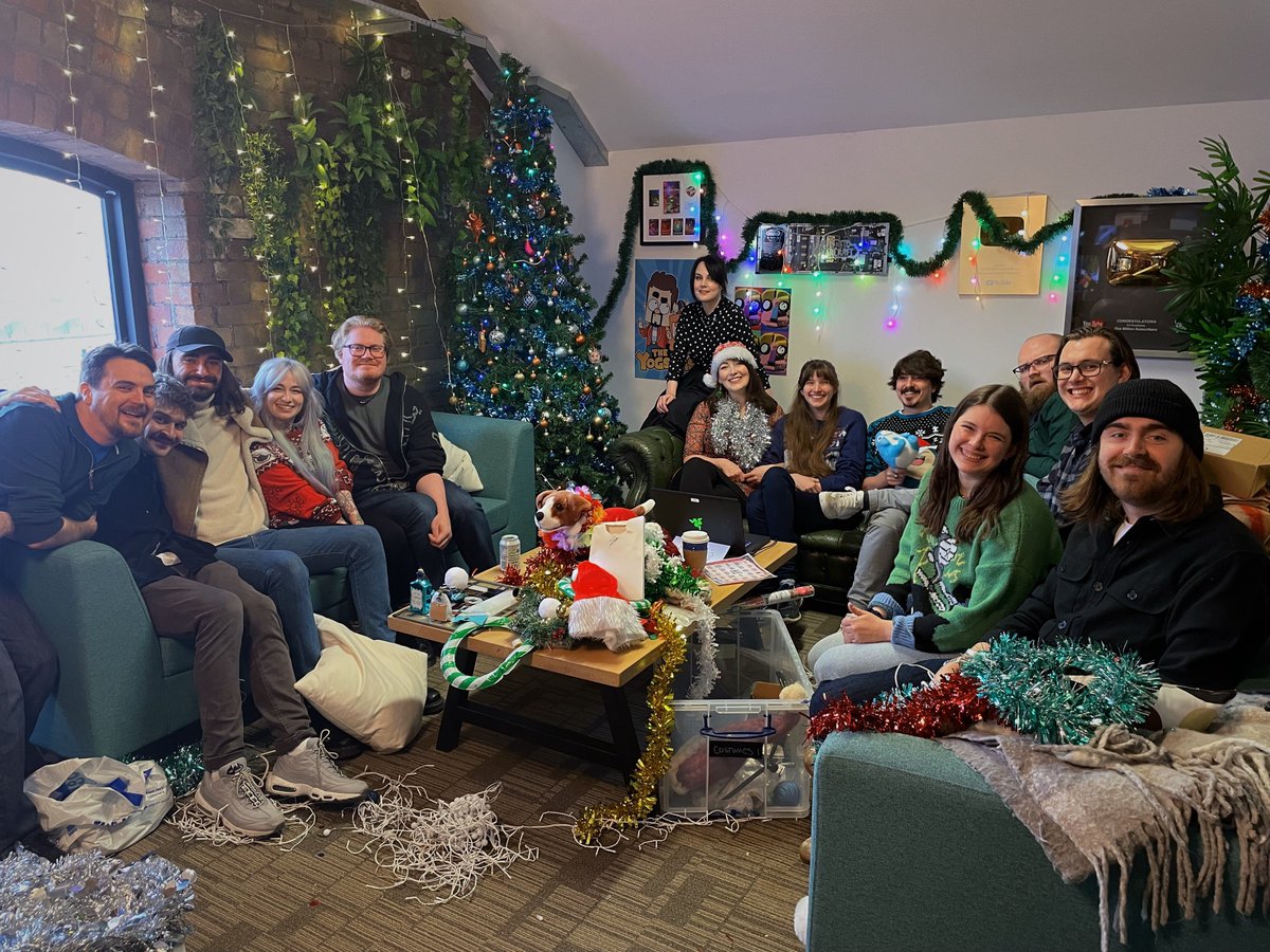 The Yogscast On Twitter We re Live Now On Twitch Decorating The the-yogscast-on-twitter-we-re-live-now-on-twitch-decorating-the