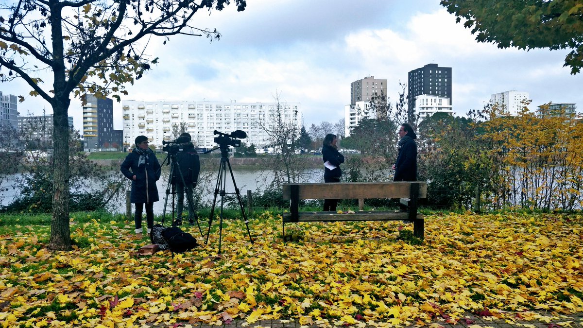 CCazaurang's tweet photo. Il semblerait que quelque chose se prépare pour le @Comite21Ouest... 🎥Interview de plein air pour parler du #giec et des conséquences du réchauffement climatique 🌿 https://t.co/WmKQoCoT2r