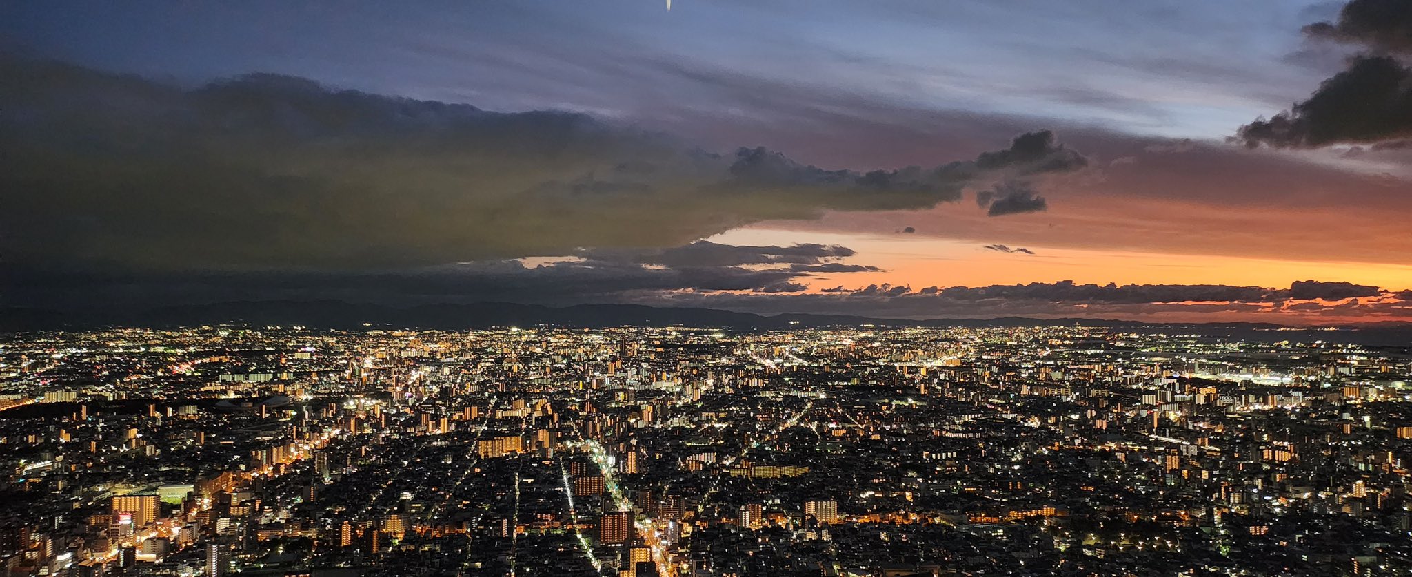 Fi5FSDCVIAAN_7j?format=jpg&name=large