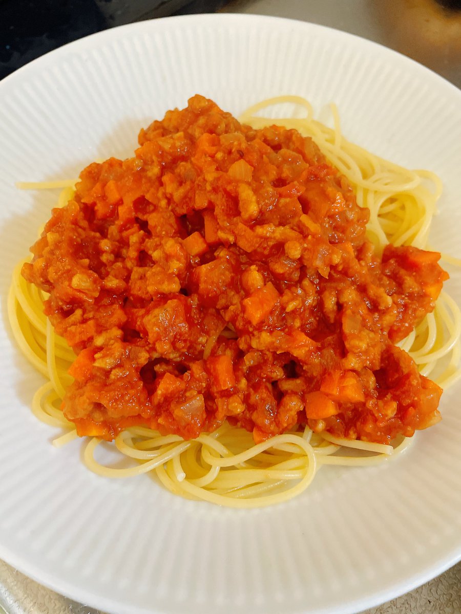 kudamonoinochi's tweet photo. 牛肉より豚肉より合挽き肉使うより
豆肉使った方が安いー!!
何より畜産の裏側知ったらもう食べたくないよ〜🥹🥹🥹
#節約料理
#おうちごはん
#1人飯
#ソイミートソース
#ミートソース
#dominion2018 良かったら観てね🙏 https://t.co/69rJxI7vjz
