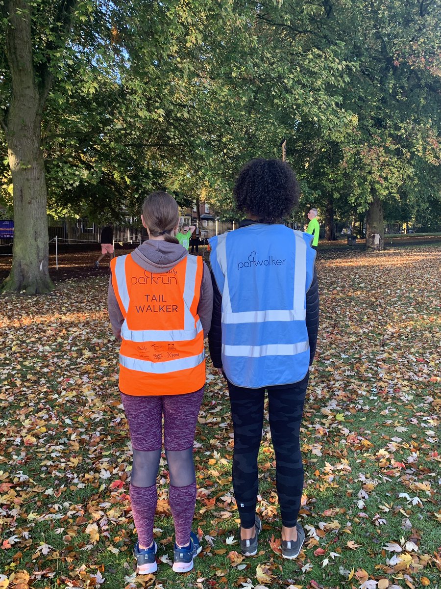 Pottyparkrun's tweet photo. We love our volunteers at Potternewton parkrun, why not come and join our wonderful team this Saturday either DM us or send an email to potternewton@parkrun.com #potternewtonparkrun #parkwalk #parkrun #loveparkrun #parkrunfamily #parkrunforever #walkingatparkrun #sportforall https://t.co/q86HtCee1U