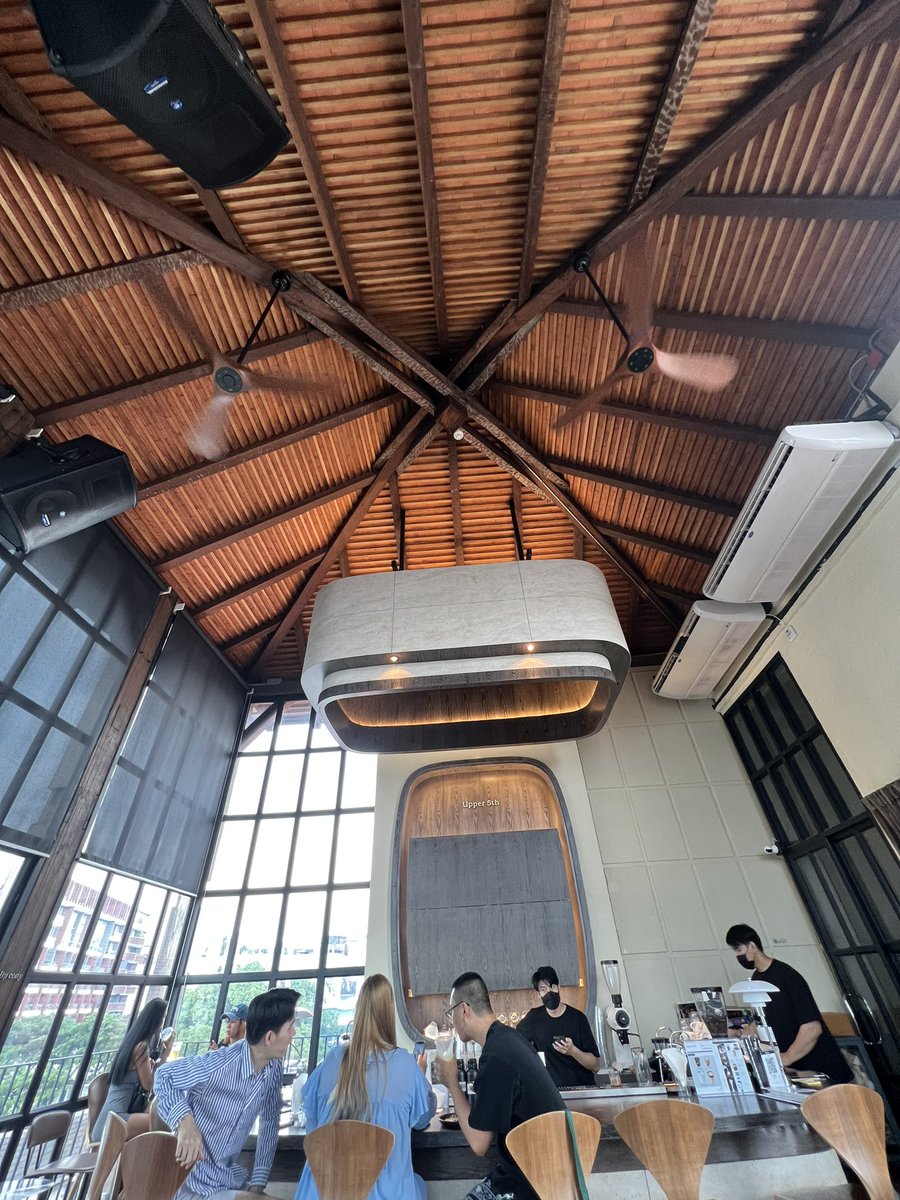 abac9109's tweet photo. Good Coffee Great Bakery to taste 👍 #Upper5th #ChiangMai https://t.co/xKHSnNtmbN