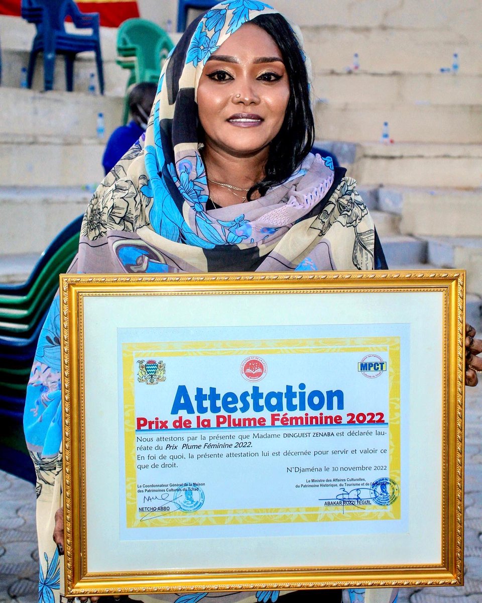 DINGUESTZenaba's tweet photo. DINGUEST Zenaba, LAURÉATE DU PRIX DE LA PLUME FÉMININE DE L'ANNÉE 2022, prix décerné lors de la cérémonie de clôture de la 6e édition du Mois du Livre et de la Lecture, couronnée par le Ministère des Affaires Culturelles PHTA.
#LetsContinue #ThanksForAll 🙏🏾🥂😊♥️ https://t.co/k8Tr85MjSA