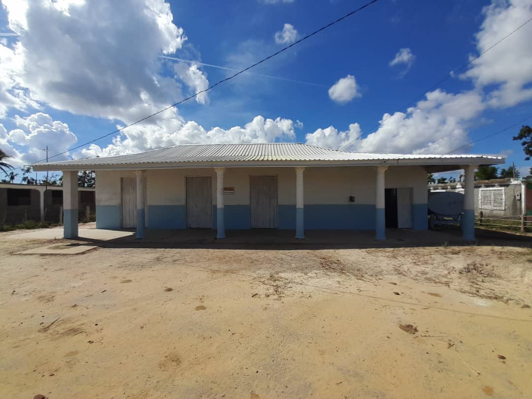 En #PinardelRío continuamos recuperando unidades del comercio.
#CubaViveYTrabaja 
#SomosComercio 
<a href="/BetsyDazVelzqu2/">Betsy Díaz Velázquez</a> <a href="/GriselAvila13/">Grisel Avila</a>