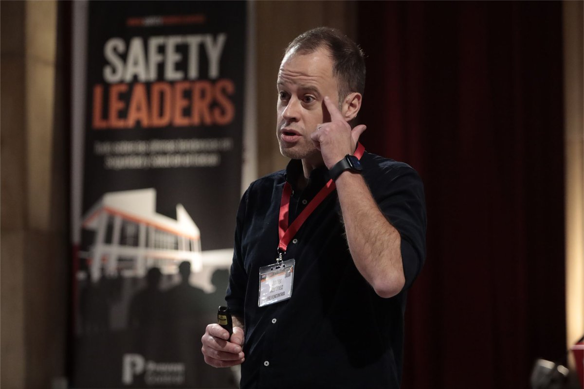 PrevenControl's tweet photo. Sexta ponencia: Cultura preventiva: Del cumplimiento a la eficacia, Javier Martínez · @PrevenControl 

#PrevenControl #SafetyLeadersBarcelona #seguridadysaludeneltrabajo #culturapreventiva #culturadeseguridad #liderazgopreventivo https://t.co/zEg3ZcEzSd