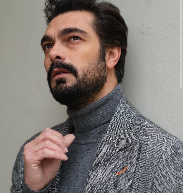Halils_Augen's tweet photo. This one is superrr✨🖤
#HalilİbrahimCeyhan 
@halilibrahimin https://t.co/7ghqBmQ9xu
