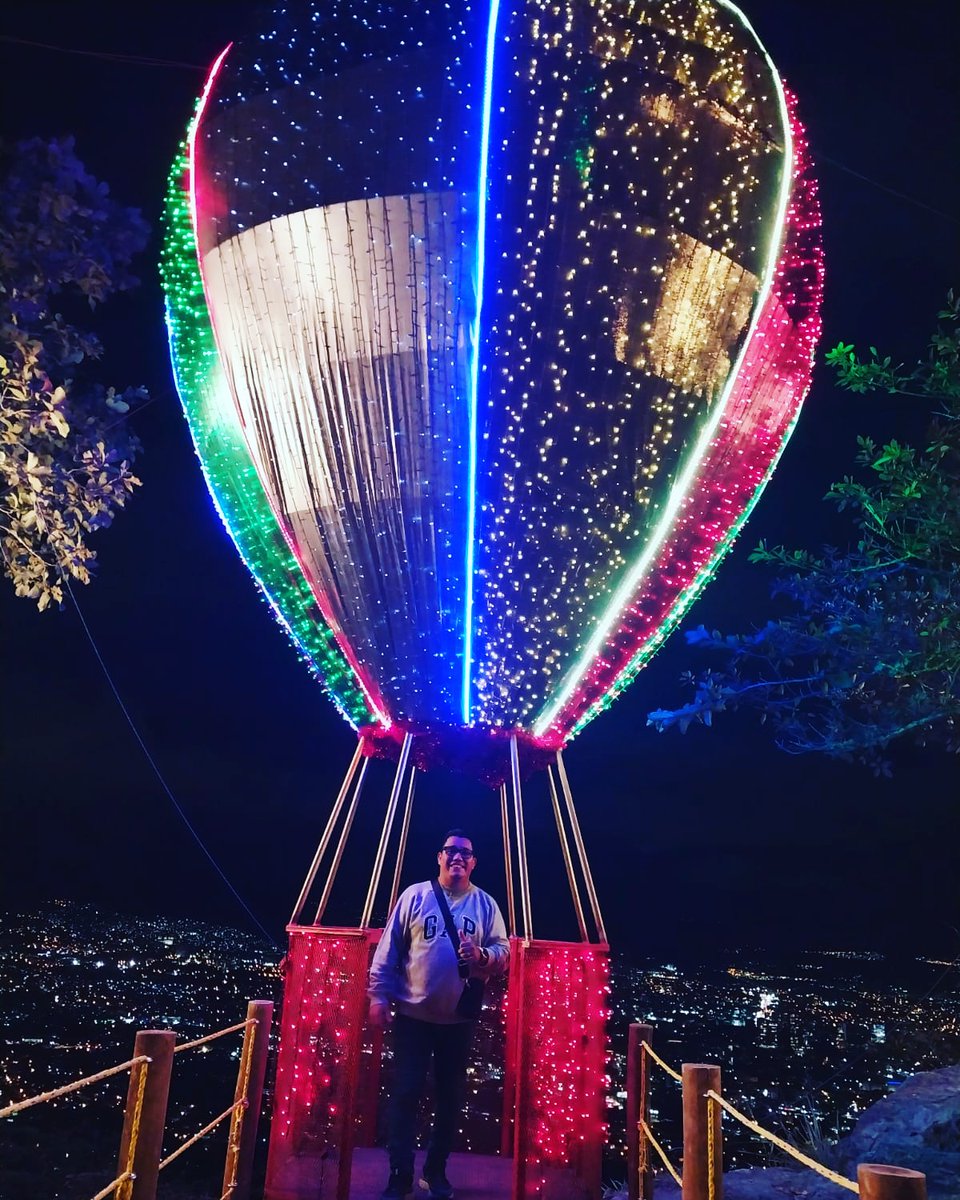 pjuniormidence's tweet photo. DICIEMBRE ❤️ 

Hoy inician los ultimos 31 días del Año. Que sean 31 oportunidades para alcanzar metas , ser bendecidos , amar y mucho más! Amén y amén 🙌 

P. Junior Midence https://t.co/g5YakH19wo