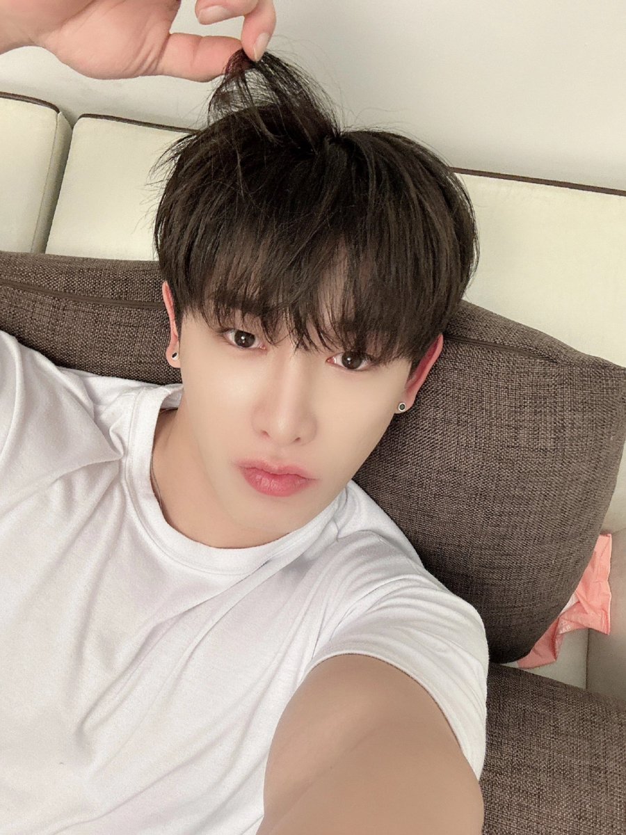 official__wonho tweet picture