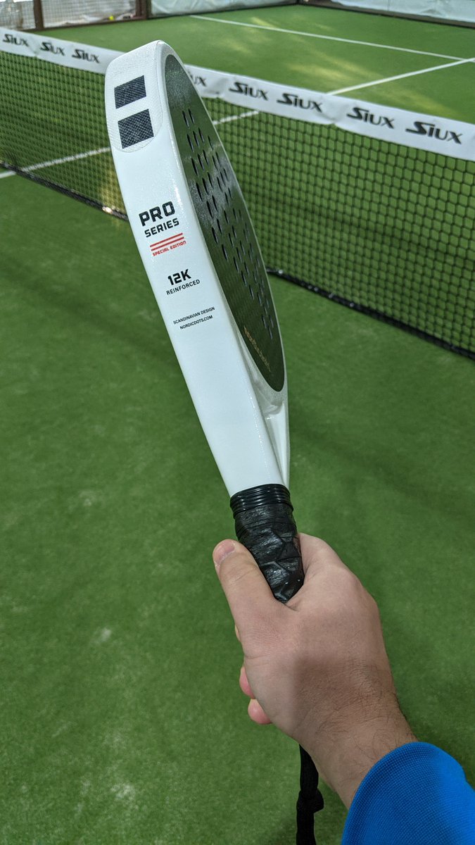 brunoakaronin's tweet photo. @ Oeiras Padel Academy... connect the f#$%&amp;§ (nordic)dots...

#padel #padelnight
#portugal 🇵🇹
#teampixel #pixel2xl https://t.co/o9VRrdwWBk