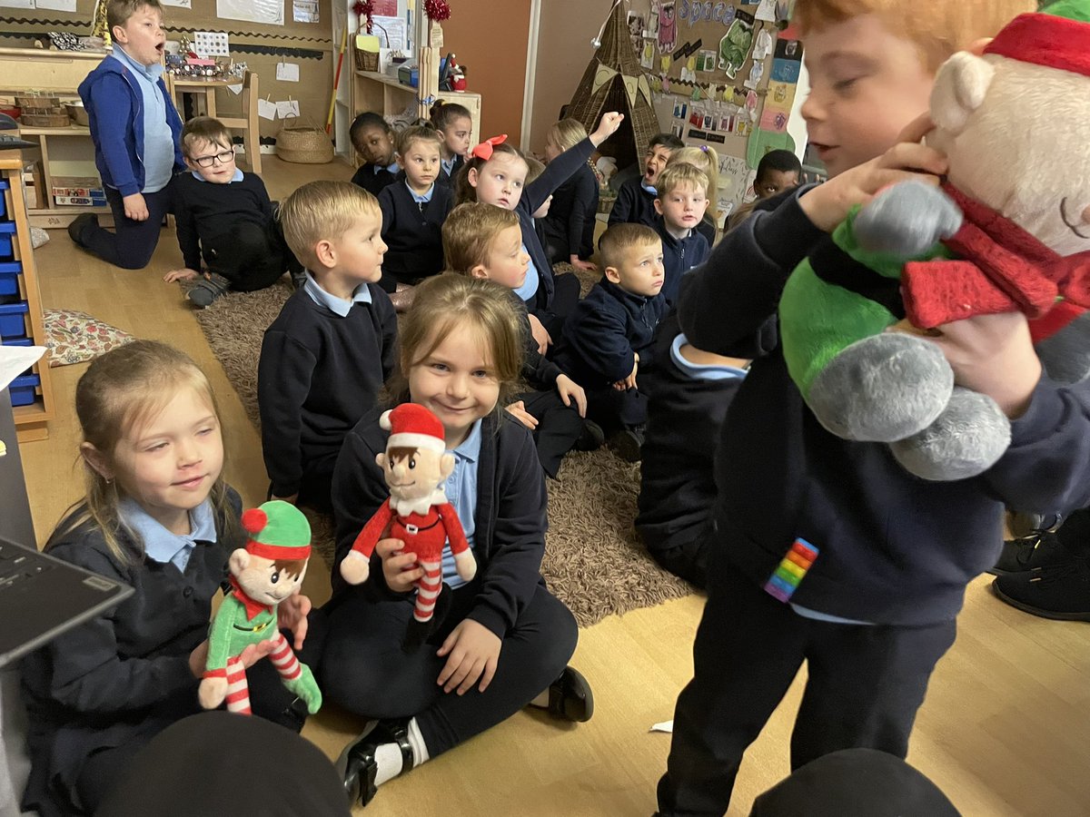 MissPhill88's tweet photo. The magic elves have arrived in #Dosbarthbuttercups . Elfie is the oldest and the other two elves had  no name, so we worked together and shared our ideas, voted and created a tally chart! Please welcome Snowflake and Sparkle ✨ https://t.co/iTL3qiyWLd