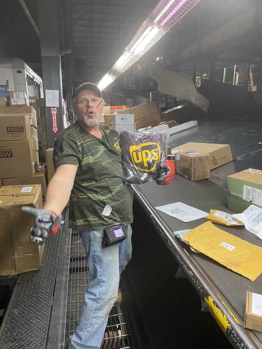 Amanda Alvarez tweet media