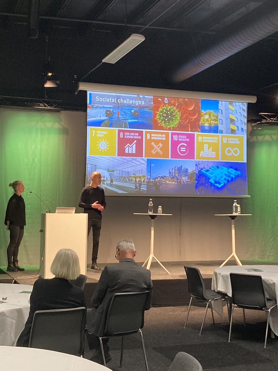 marlar72's tweet photo. Eric säger att de vill kunna testkrocka staden - i den digitala tvillingen #FramtidVG #DigitaliseringVG https://t.co/vvQvGF5CgI