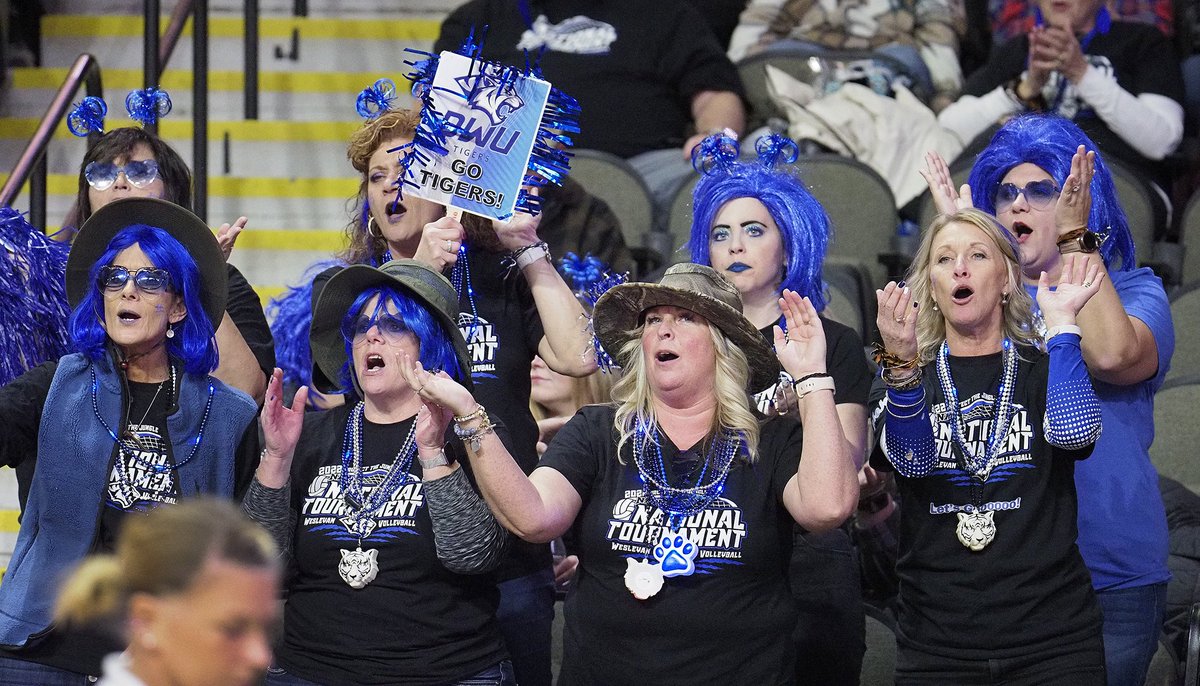 GPACSports's tweet photo. Day One in Photos from the @NAIA Volleyball Championship! 

📸 credit to Tim Tushla from Sioux City, Iowa - Offiical Photographer for the NAIA WVB Tournament. https://t.co/N8JXXXtVZb