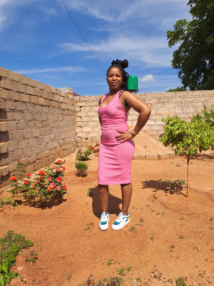 Koena_za's tweet photo. As long as you are wearing the Mogore sneakers by @KoenaClothing, every picture seems like it was a photoshoot. #TryToTry. https://t.co/cRnzdMfTnO