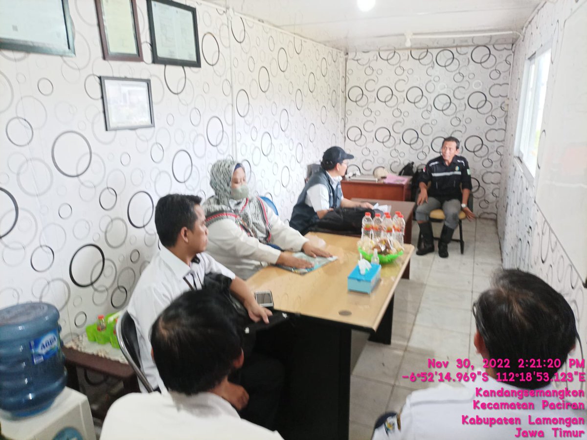 bung_wardi's tweet photo. Lamongan, 30/11/2022
Tim @bpspldenpasar wilker Jawa Timur @ditprlkkp @DitjenPRL @kkpgoid bersama @cabdinkp_tuban melakukan monitoring pemanfaatan ruang laut di areal @lamonganshorebase, @lintechseaside, dan @saldefens
#UU11/2020
#PP5/2021
#PP21/2021
#PermeKP28/2021
#PP85/2021 https://t.co/hb9AqEgKFP