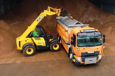 ❄️Our gritters will be out this evening as we are expecting cold conditions across parts of the network.

When you're on the road, pay attention to the changing road, traffic and weather conditions. Be ready to slow down and take more care if you need to❄️