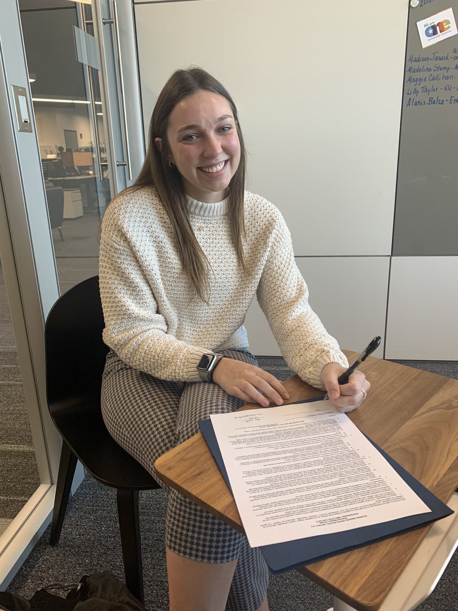 principalplewis's tweet photo. That first contract feeling! #alumni coming home! @thesmsdhr @theSMSD @smnw_office https://t.co/LAWFPIwCKb