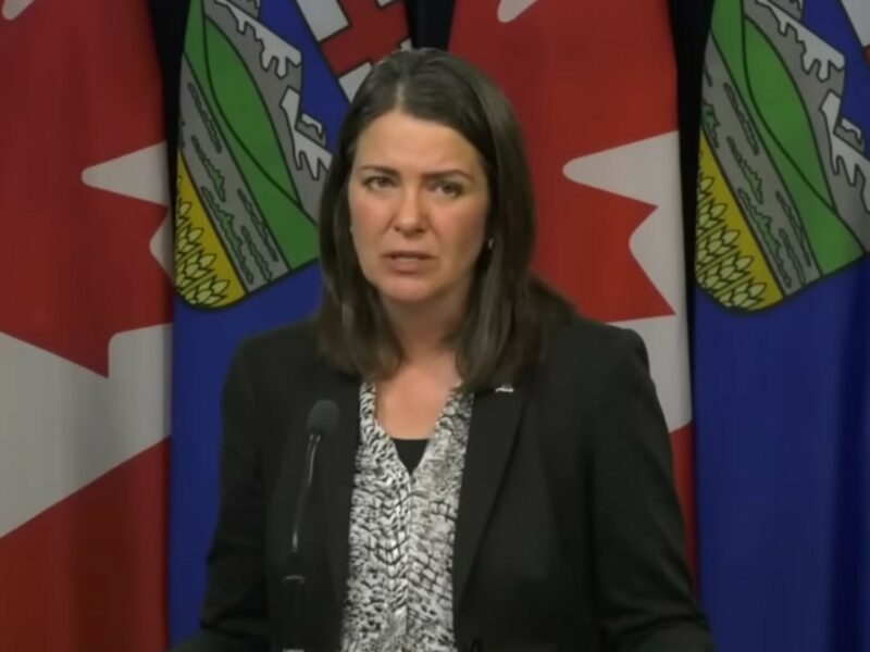 charlesadler's tweet photo. 1 person rule is a threat to the general population-even when that person is highly rational. When the ruler is unsteady, democracy wavers &amp; craters. Albertans need to ask 1 simple, serious question. Do we want to put the full arsenal of our democracy under the thumb of 1 person? https://t.co/WueIDRYaJo