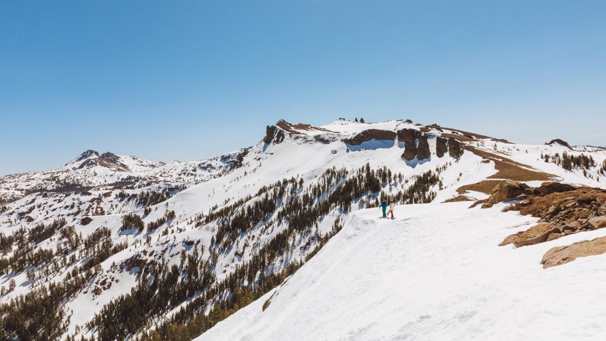 Visit_LakeTahoe's tweet photo. Happy December! What a perfect day for a snow storm!! โ๏ธ๐
#visitlaketahoe #southshore #happydecember #exploretahoe #snowday https://t.co/7gCM39eZGf