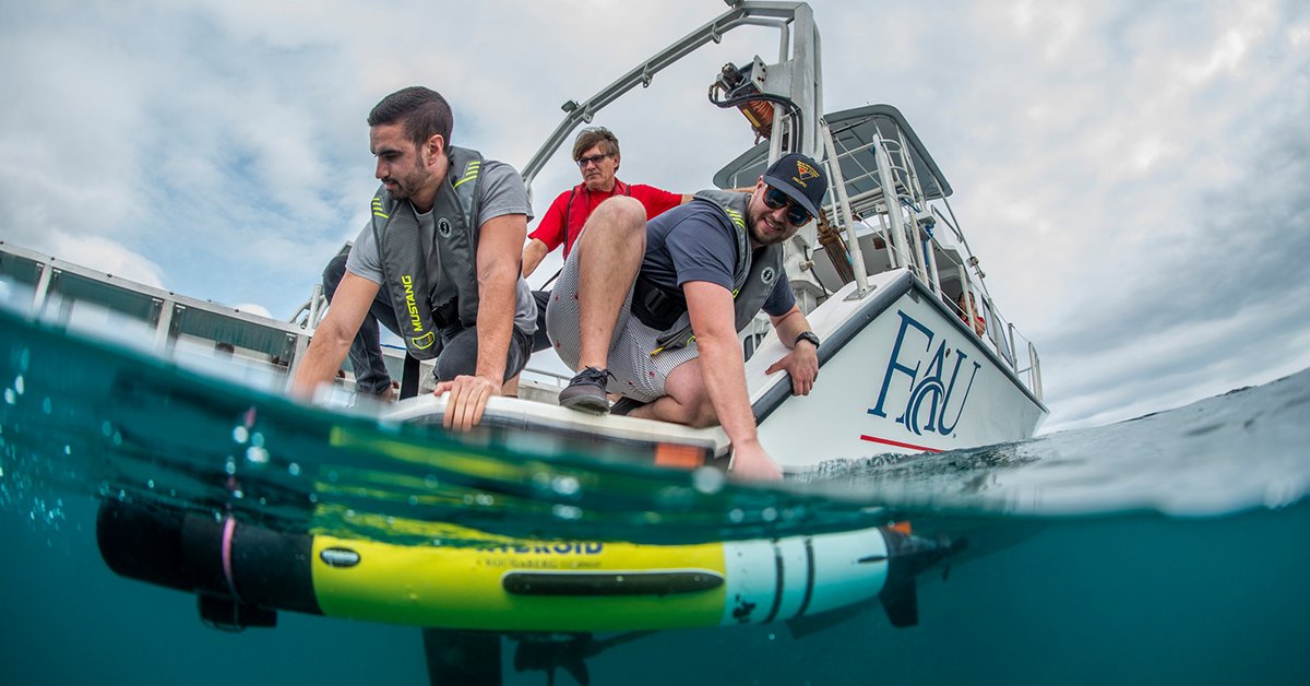fauengineering's tweet photo. Understand various complexities with Ocean Engineering.⁠
⁠
https://t.co/ScnJINJySZ

#FAU #FAUEngineers #oceanengineering #research #seatech #Engineering #collegeofengineering #schoolofengineering #florida https://t.co/RKkDhiM1dE