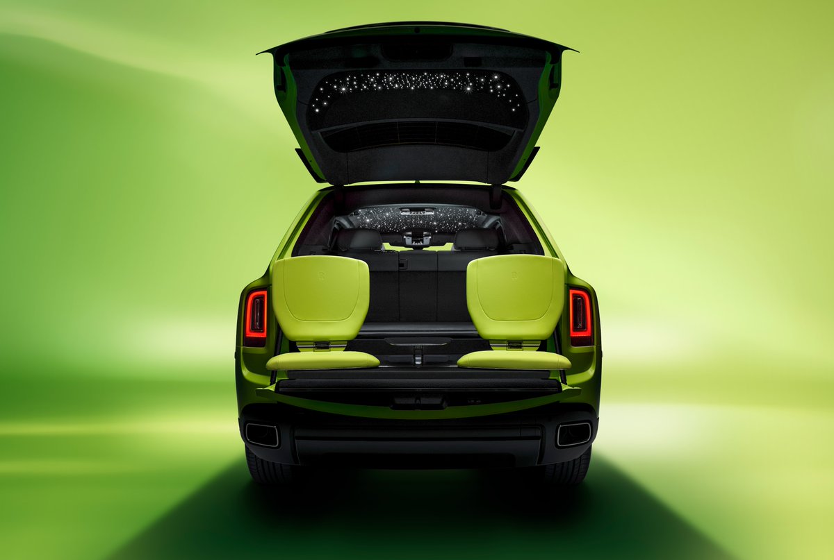 rollsroycecars's tweet photo. The Cullinan – Inspired by Fashion Re-Belle Collection reimagines #RollsRoyceCullinan with the colours, textiles, and accessories that define contemporary fashion movements. https://t.co/TBKYRP58xm