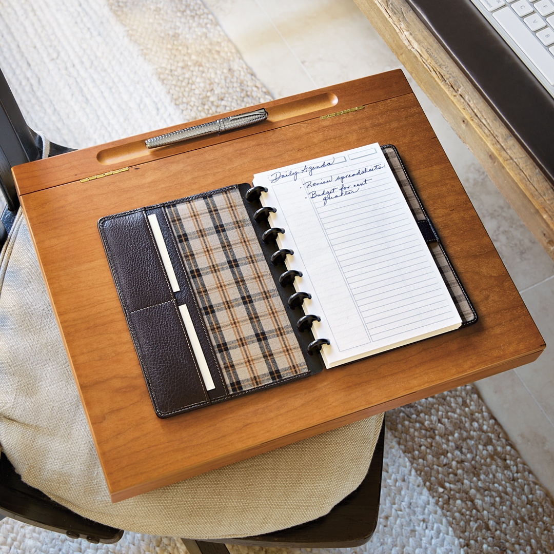 Levenger's tweet photo. 12 Days of Deals. #2 Old School Portable Lap Desk now $89. The readers and writers in your life might love our classic wooden lap desk with hidden storage compartment, built to last for generations.
See link: https://t.co/XvWFnlfzGt
#12DaysofDeals #ReadWriteDreamDo #Levenger https://t.co/ZNodioRzv4