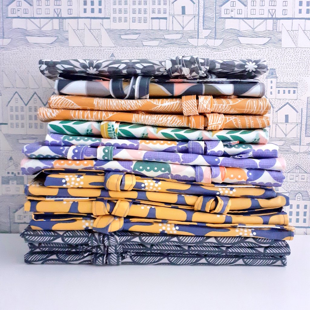 Roll on the weekend...a sweet stack of paintbrush rolls for the Guildhall Christmas Craft fair in Leicester! These are wipe clean and can hold brushes, sketch pencils and pens too! <a href="/leicestermuseum/">Leicester Museums & Galleries</a> #ArtistOnTwitter #shopindie #artistgifts #artists