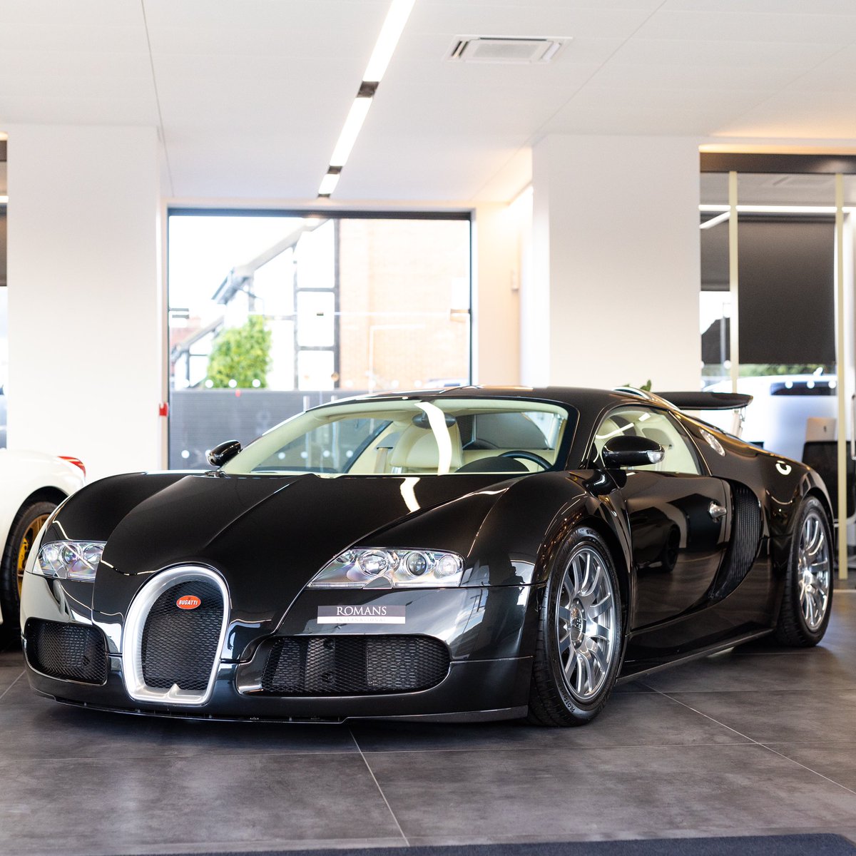 What a way to start December! Our Bugatti Veyron is now #UnderOffer