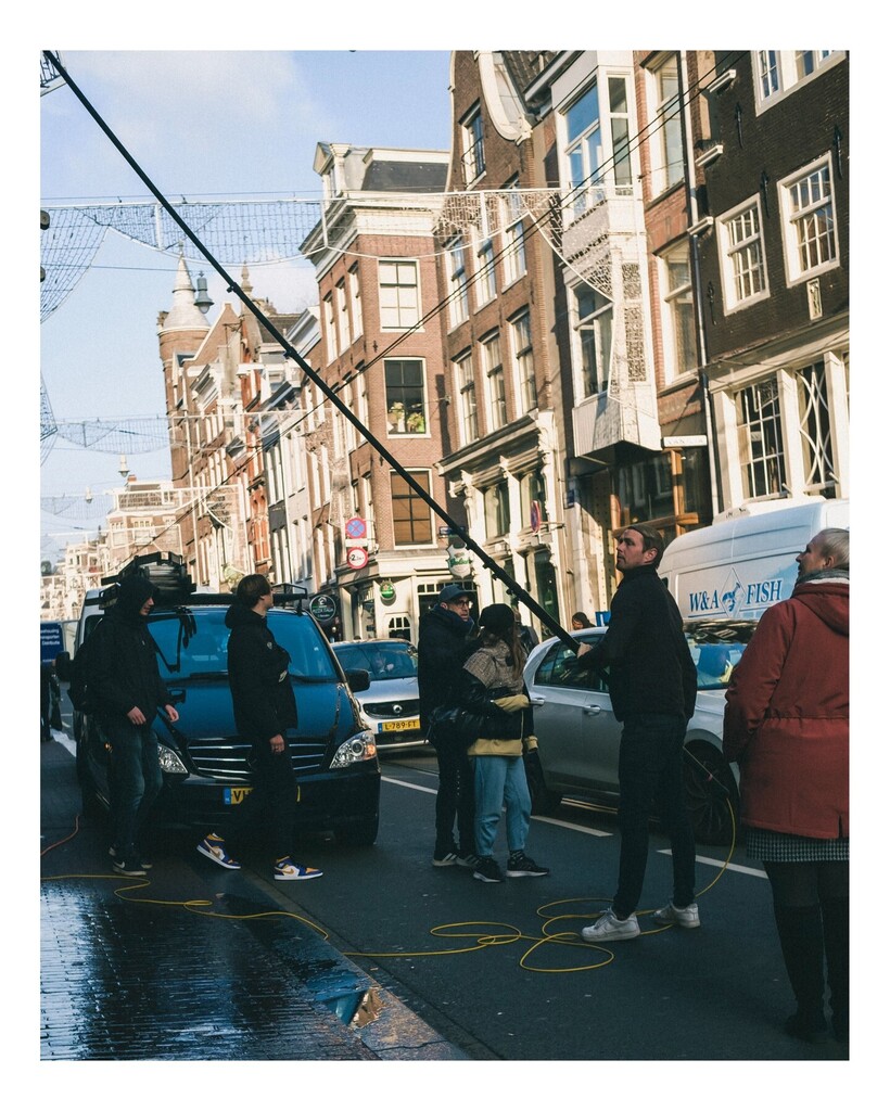 CoffeeFrags's tweet photo. The cleaner

Fujifilm X-E1 + Pergear 25mm f/1.8
Processed in #lightroom

#fujifilm #amsterdam #streetphotography #amsterdamphotographer #urbanandstreet https://t.co/OAwABkLGbB https://t.co/l1Xdu0oMWn