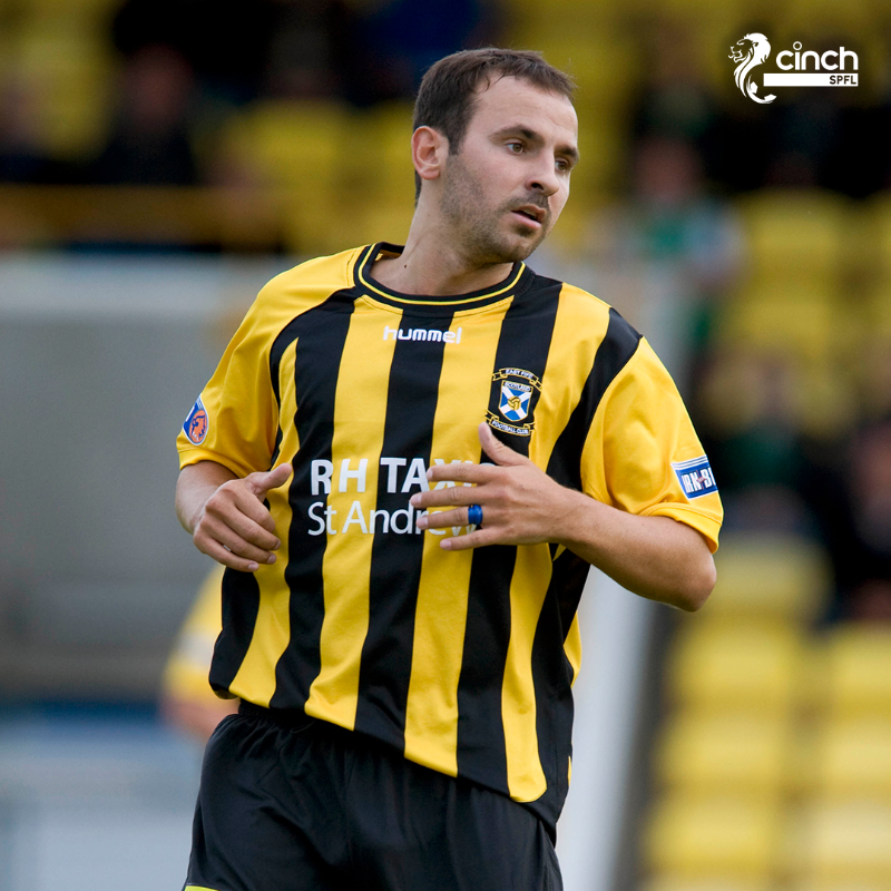 spfl's tweet photo. 1⃣ Scott Fox
2⃣ Greig McDonald
3⃣ Johnny Smart
4⃣ David Muir
5⃣ Paul McManus

@SirScottYoung's East Fife fives dream team! ✨

Agree with his picks, Fifers?

#cinchSPFL | @EastFifeFC
