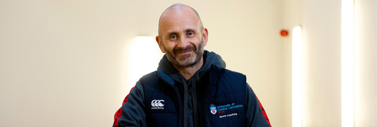 The University of Central Lancashire - UCLan (@uni_lancashire) on Twitter photo One of our sports lecturers, Dave Banks, plays a key part in the England wheelchair rugby league team - and they recently won the World Cup! Congratulations <a href="/England_RL/">England Rugby League</a>! 🏉
Find out more about Dave here: ow.ly/GpXg50LQSNw One of our sports lecturers, Dave Banks, plays a key part in the England wheelchair rugby league team - and they recently won the World Cup! Congratulations <a href="/England_RL/">England Rugby League</a>! 🏉
Find out more about Dave here: ow.ly/GpXg50LQSNw