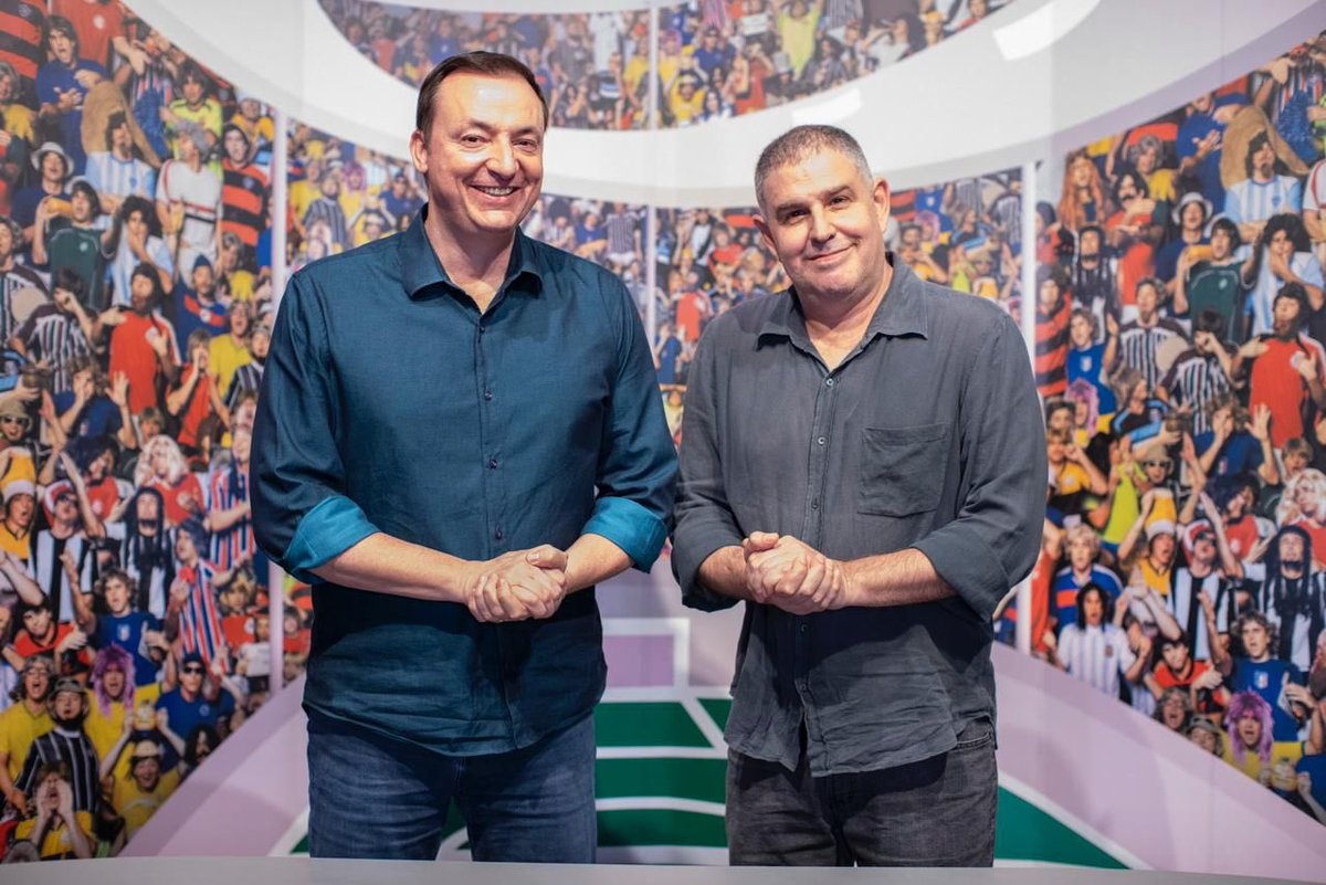 rockgol25's tweet photo. Tirem as crianças da sala! Paulo Bonfá e Marco Bianchi resolveram assistir juntos ao clássico mundial Canadá x Marrocos, hoje, 11h45.

Mostre que você tem envergadura moral e esteja com eles neste momento!  

https://t.co/vnKsqDivfW https://t.co/ghaMJoX2eA
