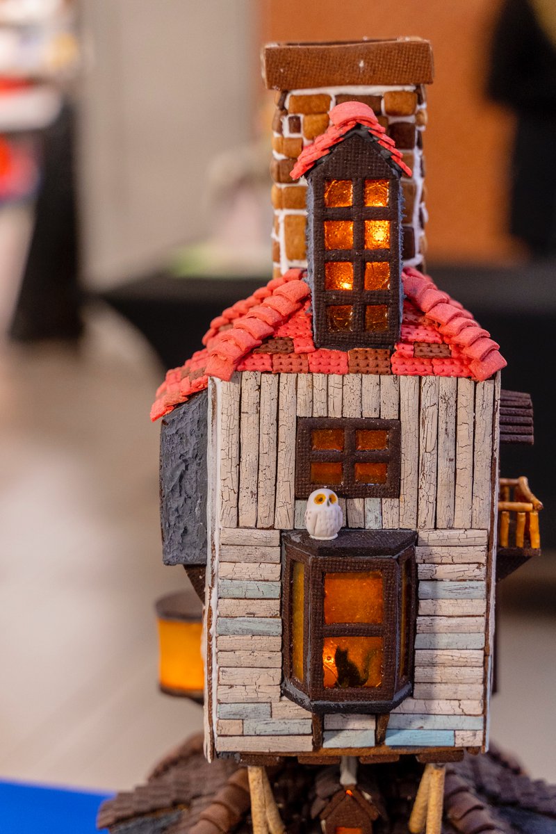 GBPolytech's tweet photo. Want to take your gingerbread house decorating skills to the next level? Tune in to CTV Your Morning @YourMorning at 8 am tomorrow, December 2, when the winner of our 2022 Gingerbread House Competition, Evan Lim, will show off his talents! #GBCproud👏

#college #toronto @GBCCHCA https://t.co/MP0MCcm5Ld