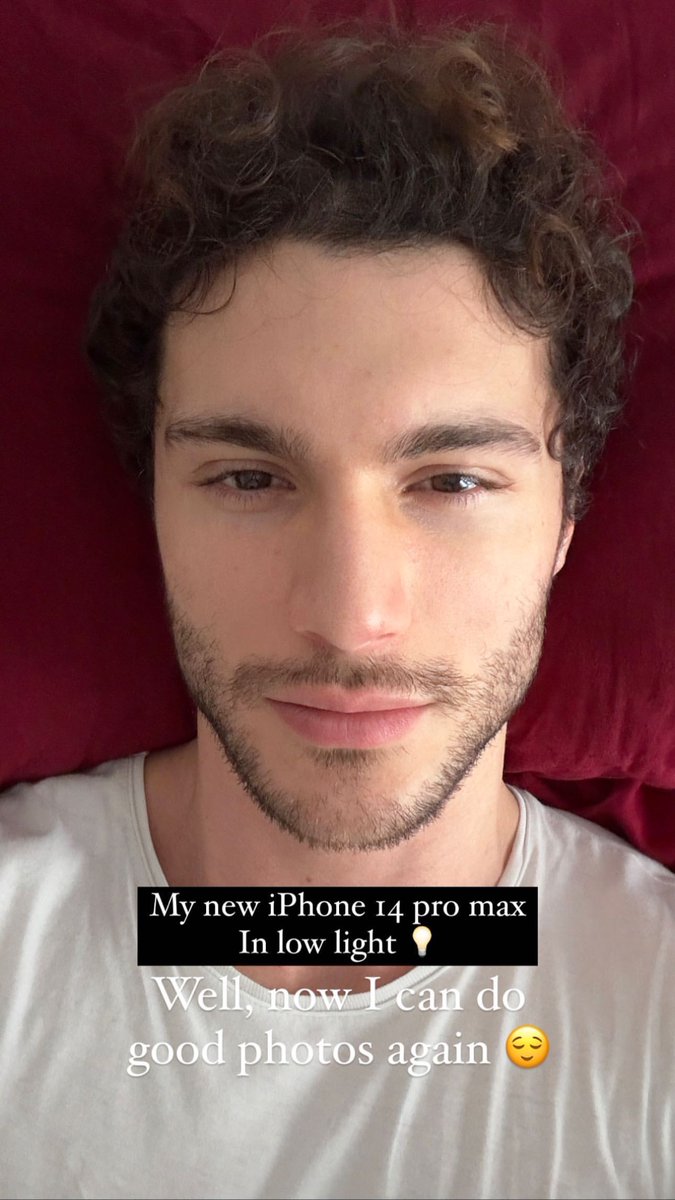putinhadovader's tweet photo. deixa eu mostrar pra vocês o glow up da câmera do michael. eu sofria com essas fotos baforadas. https://t.co/E2FB52Kt92
