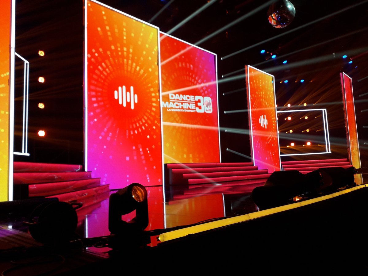 ViviFromFrance's tweet photo. .1 WEEK AGO π #DanceMachine π
What a hot atmosphere in #Paris it was AMAZING!! π₯
(Sorry we are screaming a lot... π
)
THANKS @iamNathanMoore for coming! π "Il est gΓ©nial !" ππ€£
#CrazyCorner π€ͺ
Team #WorldsApart forever β€ @iamSteveHart @calcooperwa
MERCI @AgenceCassandra https://t.co/syMsMwDMx7