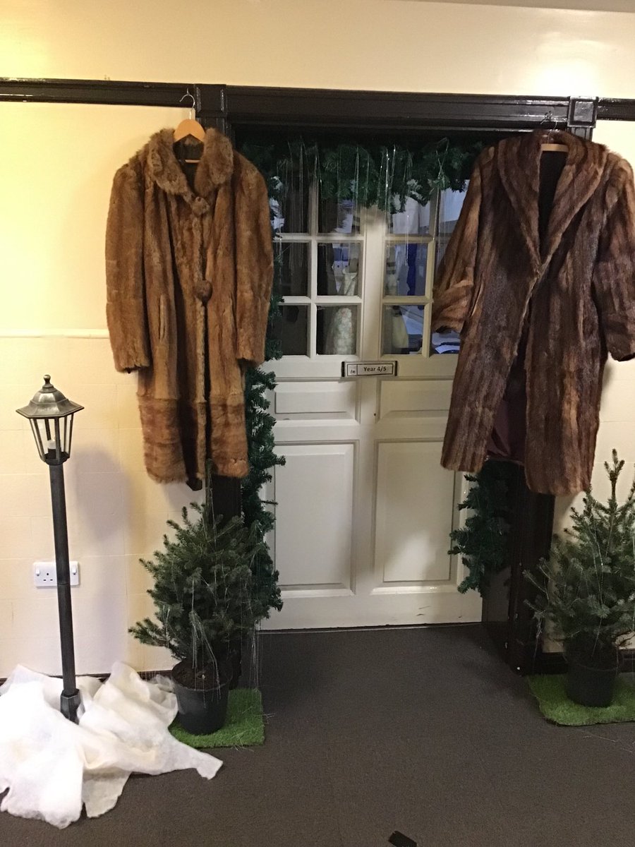 Step through the wardrobe door into the land of Narnia. ⁦@NewEarswickPS⁩ ⁦<a href="/DHT_NEPs/">New Earswick Deputy</a>⁩