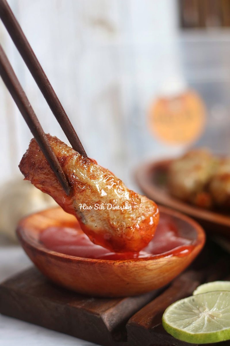 Cemilan sehat lejat dan bergiji ✨ kualitas premium, potongannya besar &amp; tebal sekali mam 2/3pcs aja udh kenyang ges ini tuh dimsum ayam dgn varian original &amp; mozzarella yg lumer" (⁠ ⁠ꈍ⁠ᴗ⁠ꈍ⁠) 

✅ 100% halal sehat non msg
✅ Tanpa pengawet
✅ Ok untuk mpasi

@terongkripsi