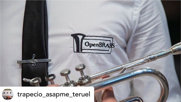 spainopenbrass's tweet photo. #repost qué chulos son los bordados que @trapecio_asapme_teruel nos ha hecho! Muchísimas gracias! 🥳🎺🎹🥁
.
.
.
#openbrass #spainopenbrass #brass #trumpet #trombone #drums #stomvi #upsound #upsoundexperience #music https://t.co/6MVVA4JNtM