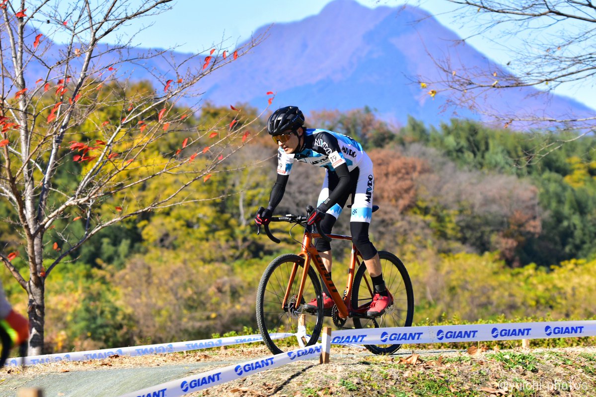 yuichi_photos's tweet photo. 2022.11.27

前橋シクロクロス
C2  MIVRO　加藤選手！

#前橋シクロクロス 
#前橋CX
#MAEBASHICX
#MIVRO https://t.co/2JZ0rGCXhF