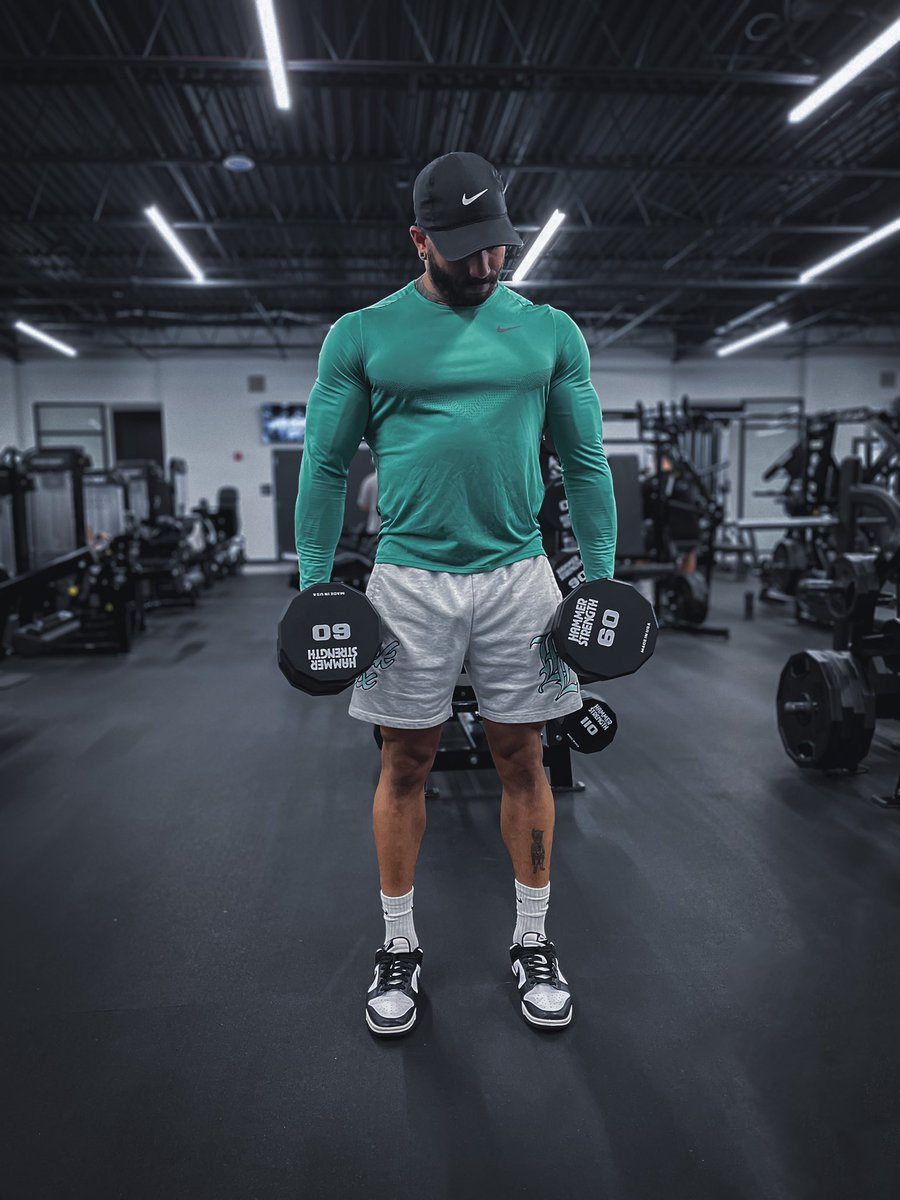 Conquer yourself, then go and conquer the world 🌎 

#NutraBio #TeamNutraBio #WithoutCompromise #BioCrew #UNBOUNDSUPPS #BEUNEQUALED #NPC #NPCCompetitor #Nationals #NationalQualifier #Mensphysique #MensPhysiqueAthlete #Fitness #FitnessJourney #BodyBuilding #BodyBuilder #Gym