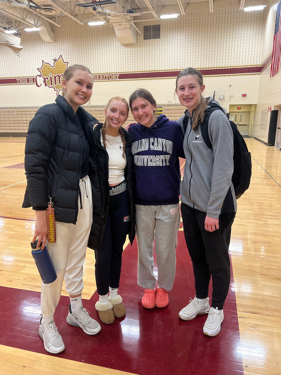 Good game between <a href="/audreykormann/">Audrey</a> and <a href="/shannonfornshe1/">shannonfornshell</a> last night! Great to see their AAU teammates out supporting them. <a href="/Isa_Nelson11/">Isa Nelson</a> <a href="/LaurenKnudson3/">Lauren Knudson</a> #metrostarsfamily